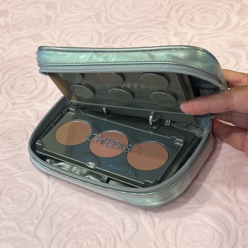 Mary Kay Assorted Color Storybook Eye Cheek Blush New Without Box - LAST ONE - Picture 2 of 6
